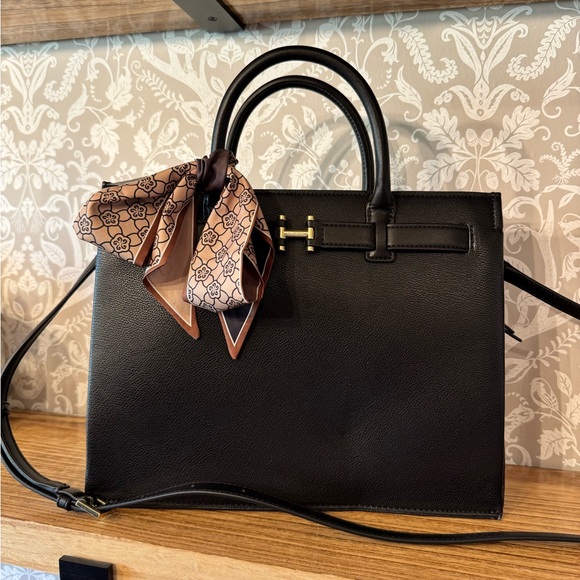 Halston Heritage Jerry Embossed Pebble Top Satchel Black Leather Gold Hardware - Picture 1 of 11